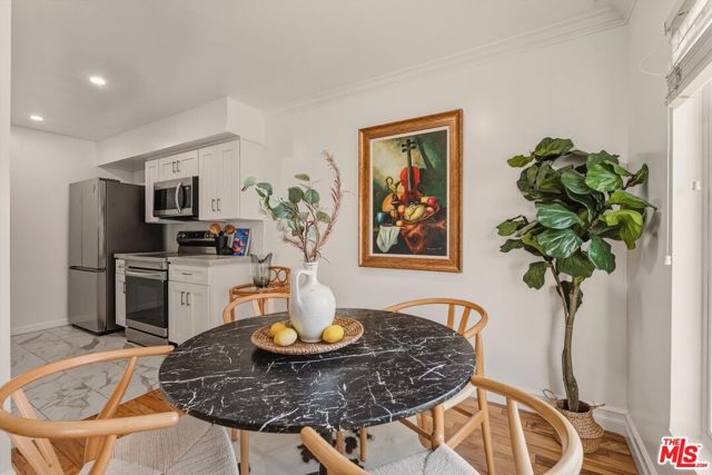 425 Idaho Avenue, 10 photo 6