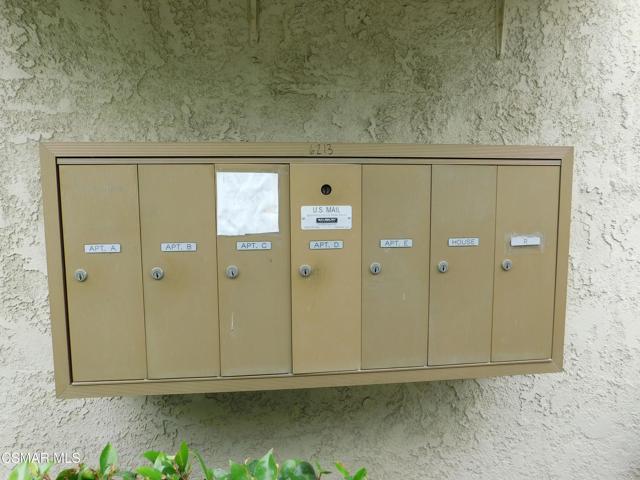 6213 Whitsett Avenue, North Hollywood CA: https://media.crmls.org/mediaz/a7cf477e-5db2-4e08-b8b0-e62a5aeba720.jpg