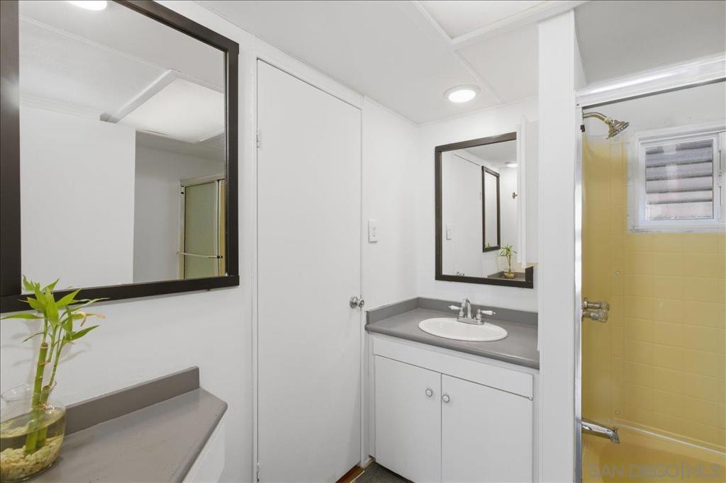 MLS #250042960SD image #14