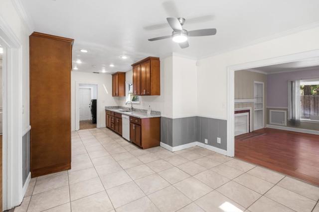 2905 Garfield Avenue, Carmichael CA: https://media.crmls.org/mediaz/a7cfd510-fe93-42de-8aa5-9fc1812f464a.jpg