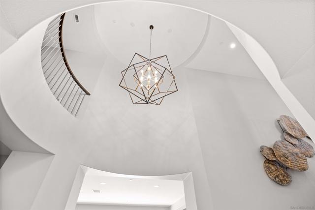 6183 Summit Crest Circle, San Diego CA: https://media.crmls.org/mediaz/a7d009fb-5eb2-4913-a7d9-304607b8c25d.jpg