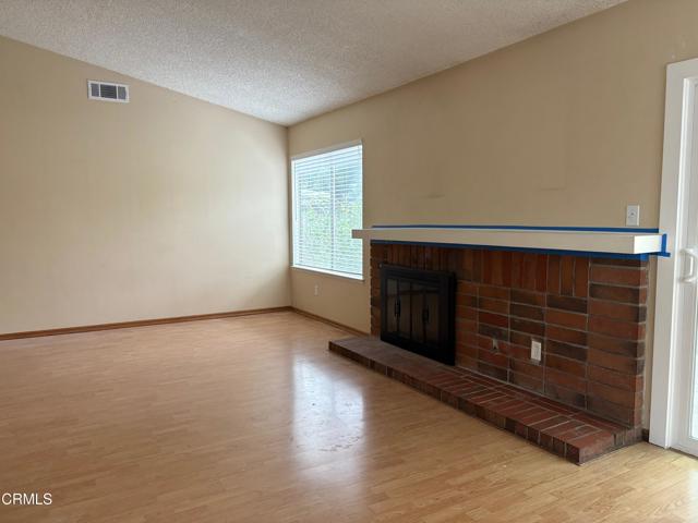 Detail Gallery Image 3 of 15 For 4736 Talmadge Rd, Moorpark,  CA 93021 - 3 Beds | 2 Baths