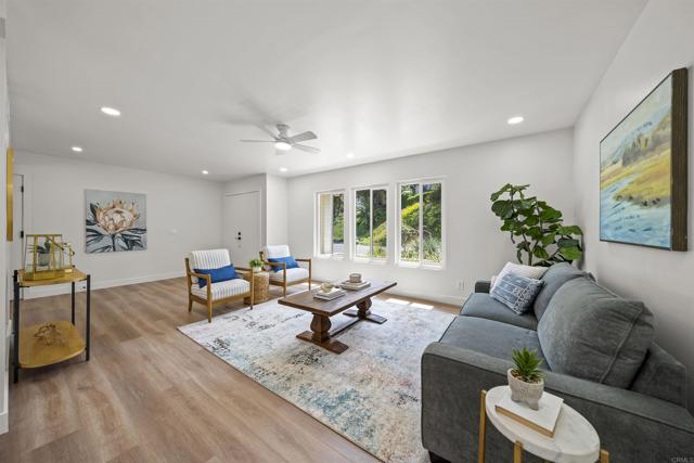 223 Cottingham Ct, Oceanside CA: https://media.crmls.org/mediaz/a7d0cc11-6188-4aae-89c6-829671604cf0.jpg
