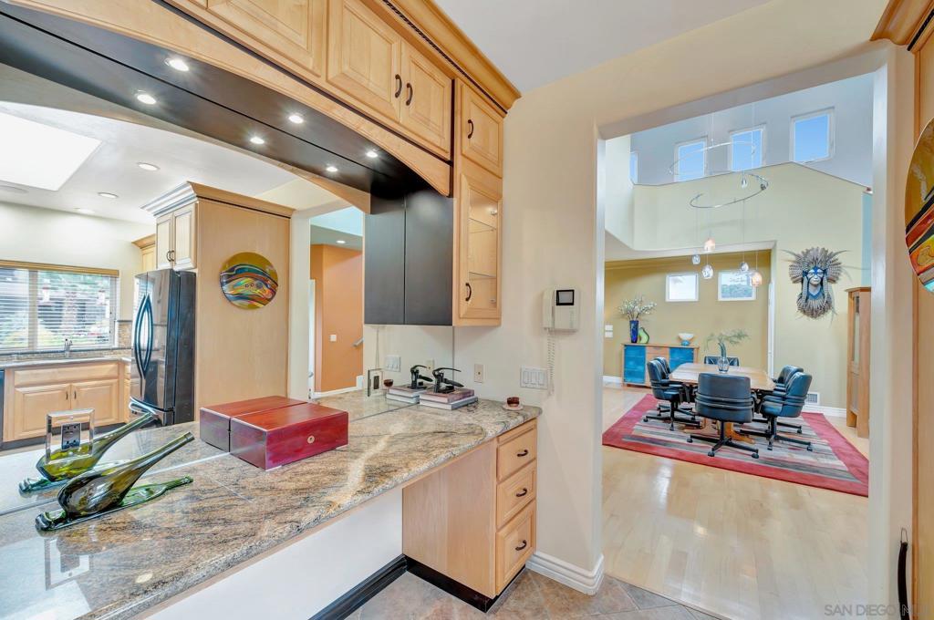 MLS #250030437SD img 30