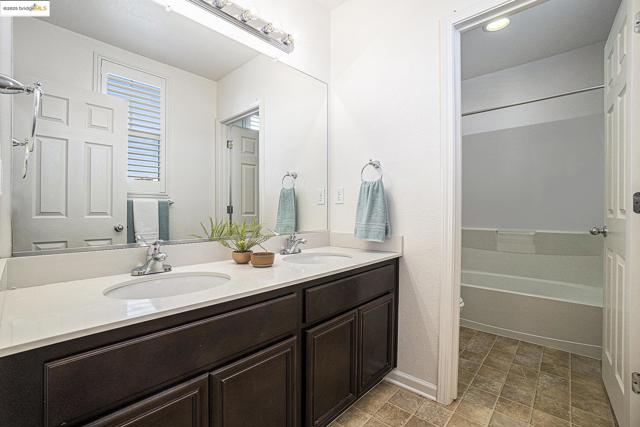 2776 Alves Ranch Rd, Pittsburg CA: https://media.crmls.org/mediaz/a7d22d34-c3dd-48db-b071-287441b8e707.jpg