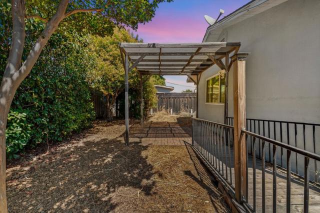 10451 Finch Avenue, Cupertino CA: https://media.crmls.org/mediaz/a7d23914-b13b-4ac9-890e-6c869c506fac.jpg