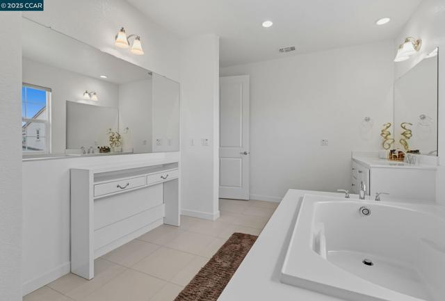 320 E Angelina Ave, Mountain House CA: https://media.crmls.org/mediaz/a7d2a2f0-482a-4b29-a1a1-37602c9a421a.jpg