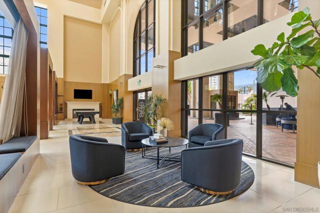 700 W E St, San Diego CA: https://media.crmls.org/mediaz/a7d2c158-6077-4a1c-b5d3-c5637b92e4b7.jpg