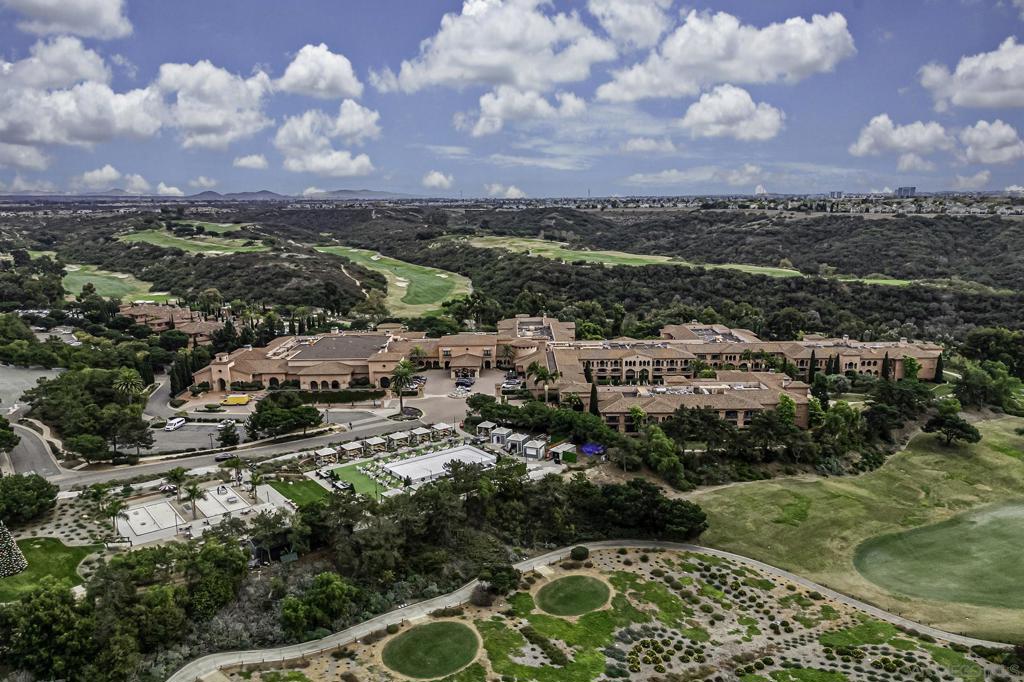 https://media.crmls.org/mediaz/a7d2cdaa-c23f-4e16-b913-b9a67258bf06.jpg?preset=X-Large