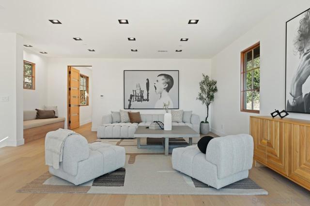 5758 Las Palomas, Rancho Santa Fe CA: https://media.crmls.org/mediaz/a7d2d0e8-bd9b-4ebf-8ee8-e49716f45a6f.jpg