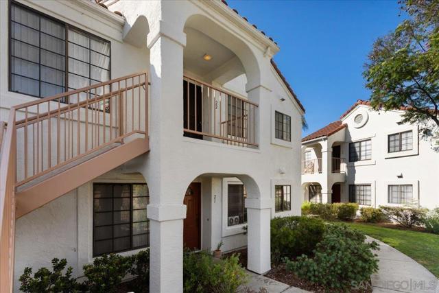 13330 Caminito Ciera, San Diego CA: https://media.crmls.org/mediaz/a7d460dd-be8e-485a-9984-c4dd828ccedf.jpg