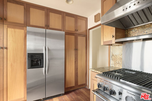 1959 Whitley Avenue, Los Angeles CA: https://media.crmls.org/mediaz/a7d4e0ff-b278-4fa6-9f31-b951ed61f6a4.jpg