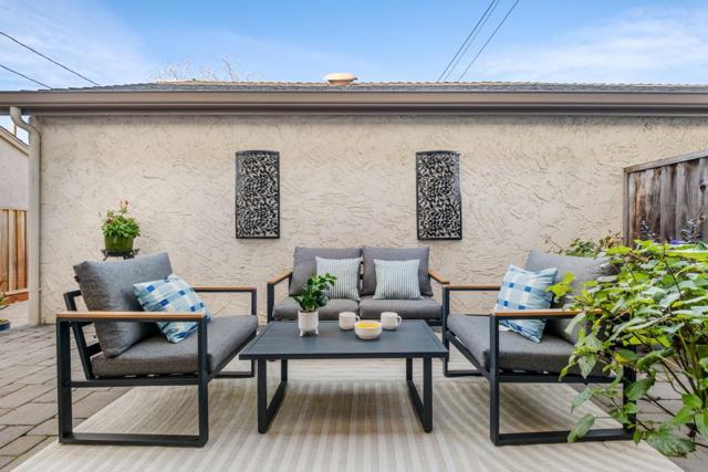 1031 Las Palmas Drive, Santa Clara CA: https://media.crmls.org/mediaz/a7d55056-3613-4a8f-ba18-cd7b0de33e29.jpg