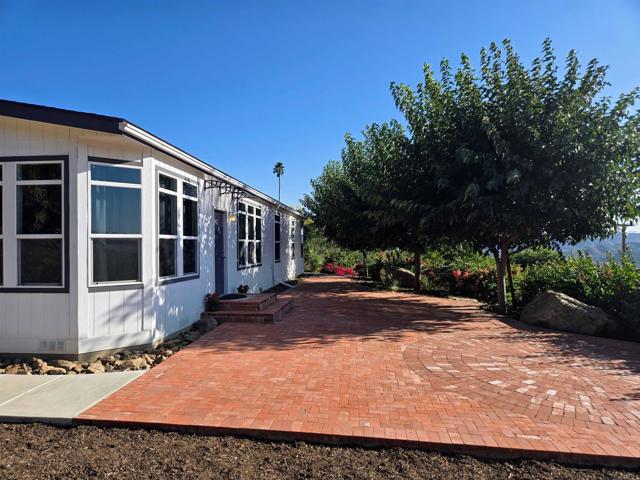 Detail Gallery Image 2 of 38 For 15325 Adams Dr, Pauma Valley,  CA 92061 - 3 Beds | 2/1 Baths