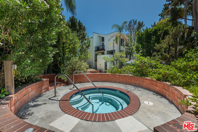 1340 S Beverly Glen Boulevard, Los Angeles CA: https://media.crmls.org/mediaz/a7d60cf3-ba38-4e88-bb3b-8529497d712f.jpg