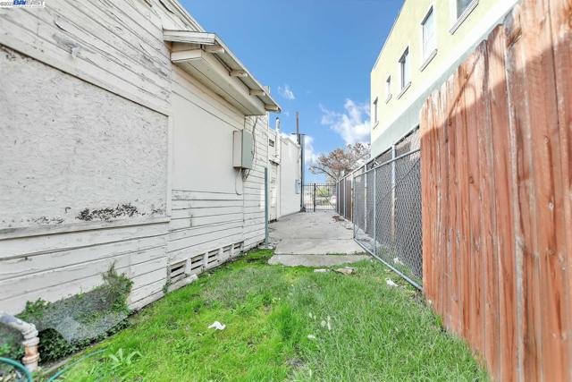 2750 73rd Ave, Oakland, California 94605, ,Commercial Sale,For Sale,73rd Ave,41046246