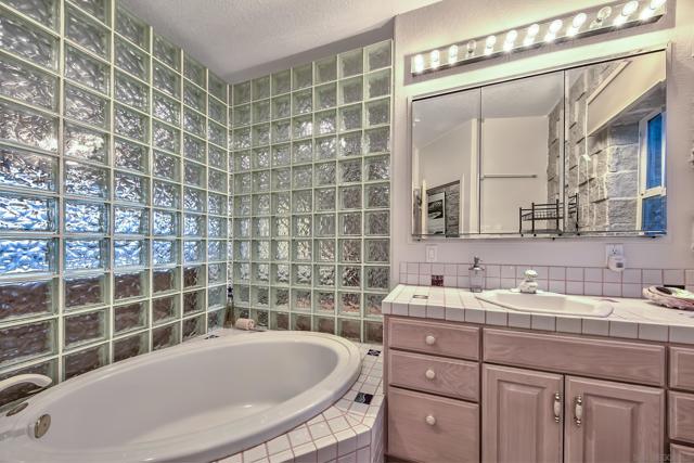 350 Aspen Lane, Bridgeport CA: https://media.crmls.org/mediaz/a7d769b1-f113-4622-82c7-48b2afa20d00.jpg