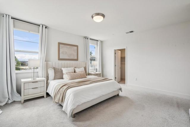 373 Arc Court, Hayward CA: https://media.crmls.org/mediaz/a7d7723a-9a49-46c6-b879-cea65b86cfa8.jpg