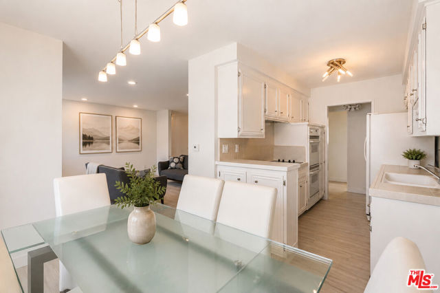 404 San Vicente Boulevard, 204 photo 7