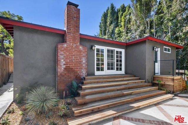 4247 SESPE Avenue photo 27