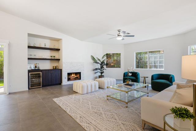 44220 Grand Canyon Lane, Palm Desert CA: https://media.crmls.org/mediaz/a7d7e68c-321b-4cc7-91e9-29d005be714d.jpg