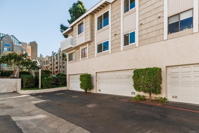 Detail Gallery Image 23 of 34 For 4094 Mahaila Ave #B,  San Diego,  CA 92122 - 3 Beds | 2/1 Baths