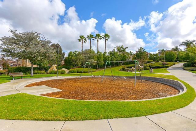 1218 Corte Zafiro, San Marcos CA: https://media.crmls.org/mediaz/a7d85938-2a0d-4036-bb13-f66c3e316e3a.jpg
