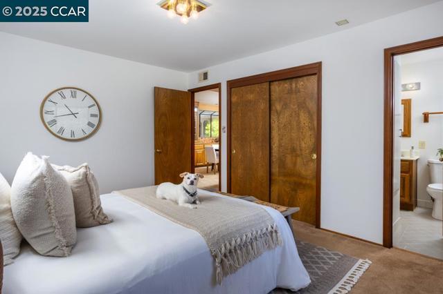 216 Castle Glen Rd, Walnut Creek CA: https://media.crmls.org/mediaz/a7d89224-57b4-4979-a2e5-efca4da41cd0.jpg
