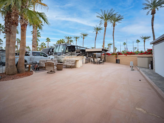 80394 Ave 48, Indio CA: https://media.crmls.org/mediaz/a7d9357d-53b3-4301-8283-161142f10b56.jpg