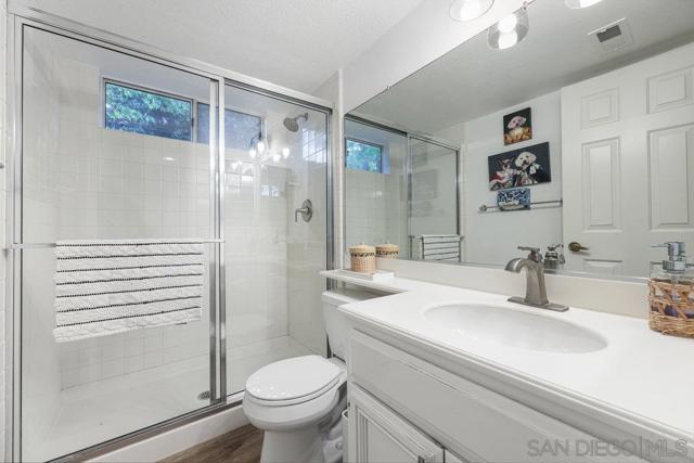 366 Doheny Bay Court, Oceanside CA: https://media.crmls.org/mediaz/a7d950e5-201c-41ec-8c07-5df31616a51e.jpg