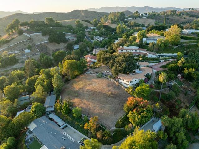 53 Foothill Drive, Agoura Hills CA: https://media.crmls.org/mediaz/a7d9864e-c278-41f2-b537-66af224ddae8.jpg