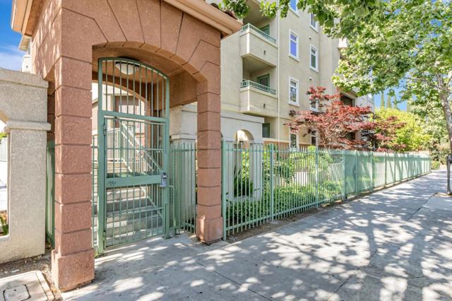 3128 Loma Verde Drive, San Jose CA: https://media.crmls.org/mediaz/a7da2499-ee46-4bf0-b24e-81f984ea5480.jpg