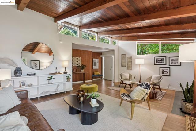 39 Norwood Ave, Kensington CA: https://media.crmls.org/mediaz/a7db8110-6f06-4712-ad73-9d02b1b3ef7c.jpg