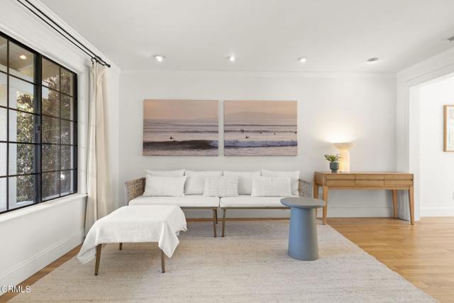 2426 Warbler Avenue, Ventura CA: https://media.crmls.org/mediaz/a7dbda7d-3d58-467e-9e9e-430cb6afdaa7.jpg