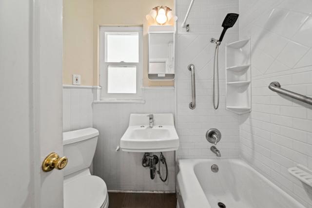 250 Fernando Avenue, Palo Alto CA: https://media.crmls.org/mediaz/a7dbff7b-20a0-4ac5-82fe-11f39c0e7a89.jpg
