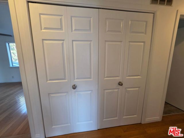 1029 Pleasantview Avenue, Venice CA: https://media.crmls.org/mediaz/a7dc50dc-4ef1-4566-8e7b-e49c4b729389.jpg