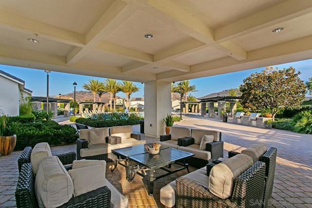 2807 California Poppy Street, Escondido CA: https://media.crmls.org/mediaz/a7dc6963-ae10-4d0f-8e6b-c1f0208c03ab.jpg