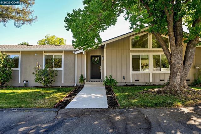 1933 Oak Park Blvd, Pleasant Hill CA: https://media.crmls.org/mediaz/a7dcafca-fcec-4963-9613-f69ae342a017.jpg