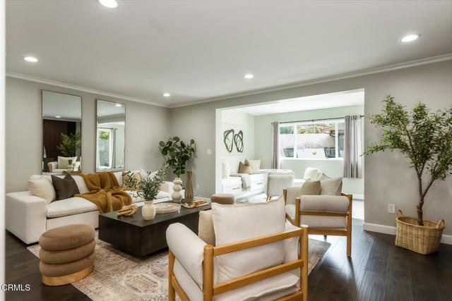 11442 Brainard Avenue, Sylmar CA: https://media.crmls.org/mediaz/a7dcd79a-30b3-44d5-9a6f-f9ed2fb5c067.jpg