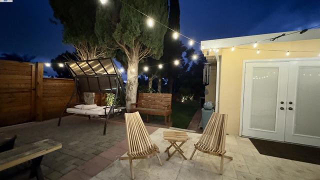 38526 Canyon Heights Drive, Fremont CA: https://media.crmls.org/mediaz/a7dce416-38b5-4fde-8d01-dfb21b05963d.jpg