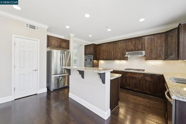 1610 Coventry Dr, Oakley CA: https://media.crmls.org/mediaz/a7ddfa80-42ac-4bbe-88bb-fb294377bc3b.jpg