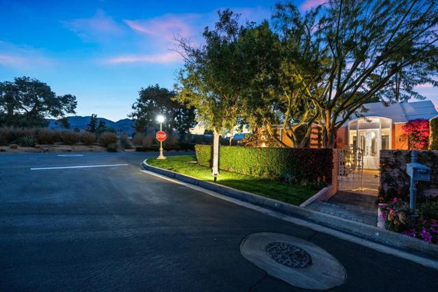 47360 Jadida Avenue, Palm Desert CA: https://media.crmls.org/mediaz/a7def880-43ad-4f8f-a2a0-7f1cc9eb9162.jpg