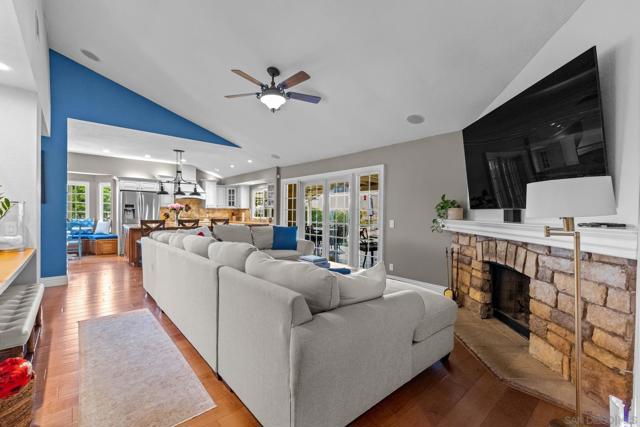 3445 Lomas Serenas Dr, Escondido CA: https://media.crmls.org/mediaz/a7df8dc4-eff4-4134-b2c4-8c5bd5ad82cc.jpg