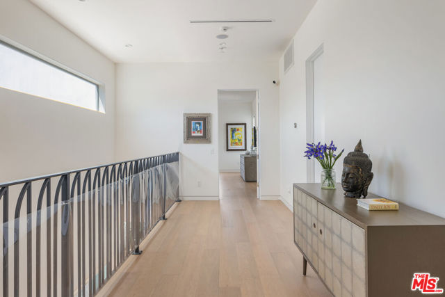 Image 19 of 31 For 139 Edinburgh Avenue