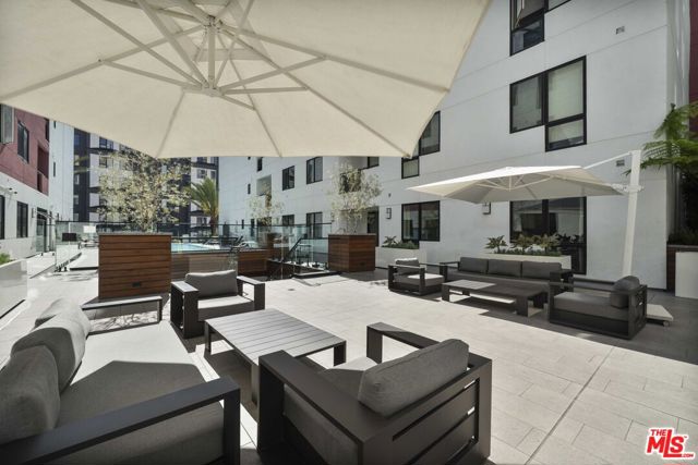 1234 Wilshire Boulevard, Los Angeles CA: https://media.crmls.org/mediaz/a7e22561-1de1-49ea-bf93-76c2ae4b0716.jpg
