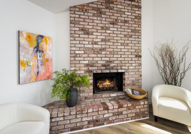 1901 Courtyard Drive, Capitola CA: https://media.crmls.org/mediaz/a7e2712b-ce20-4bb5-8b24-b1050be194b3.jpg