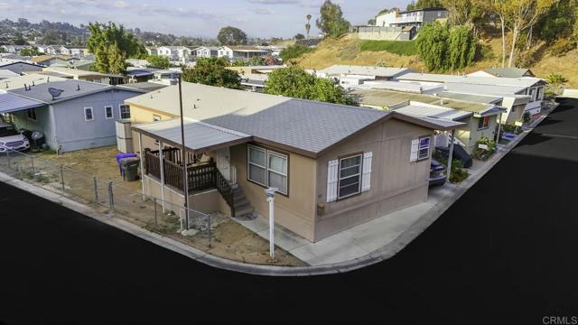 402 63Rd Street, San Diego CA: https://media.crmls.org/mediaz/a7e2e7ab-677f-47c7-a4c4-96cc02817022.jpg