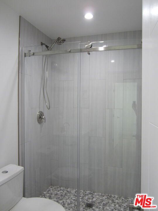 6837 Lubao Avenue, Winnetka CA: https://media.crmls.org/mediaz/a7e30e60-1537-4bec-ad5d-24aa7b3bddfd.jpg