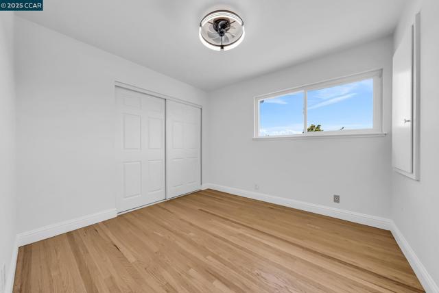 37643 Crocus Ct, Newark CA: https://media.crmls.org/mediaz/a7e31c21-9a53-486c-8116-a18df451ba17.jpg