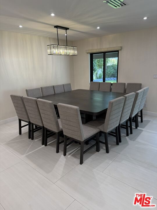 7627 Encino Avenue, Northridge CA: https://media.crmls.org/mediaz/a7e36327-6d92-4593-800f-82b42223dd86.jpg